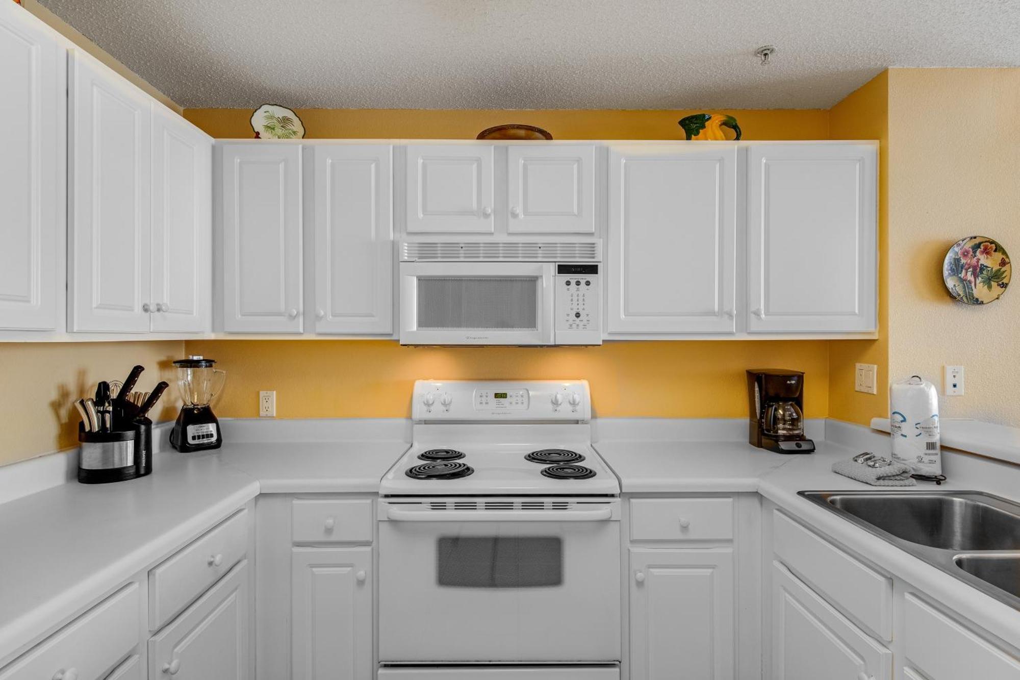 Summerwind West Navarre Room photo