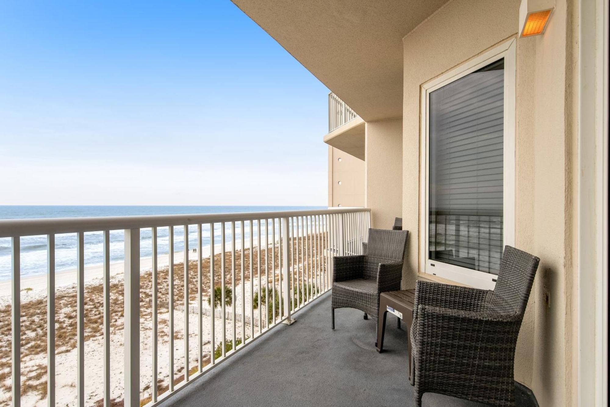 Summerwind West Navarre Room photo