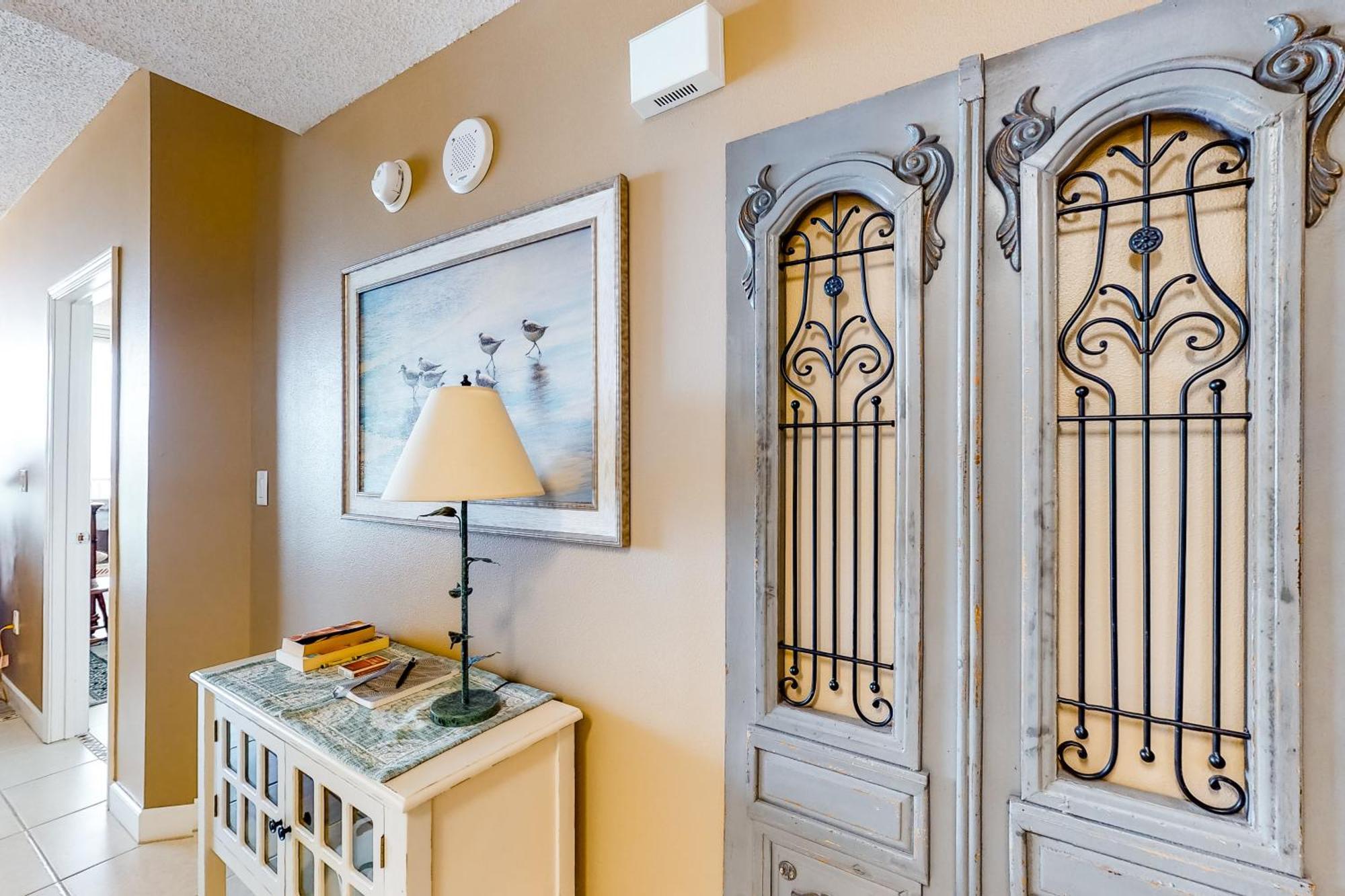 Summerwind West Navarre Room photo