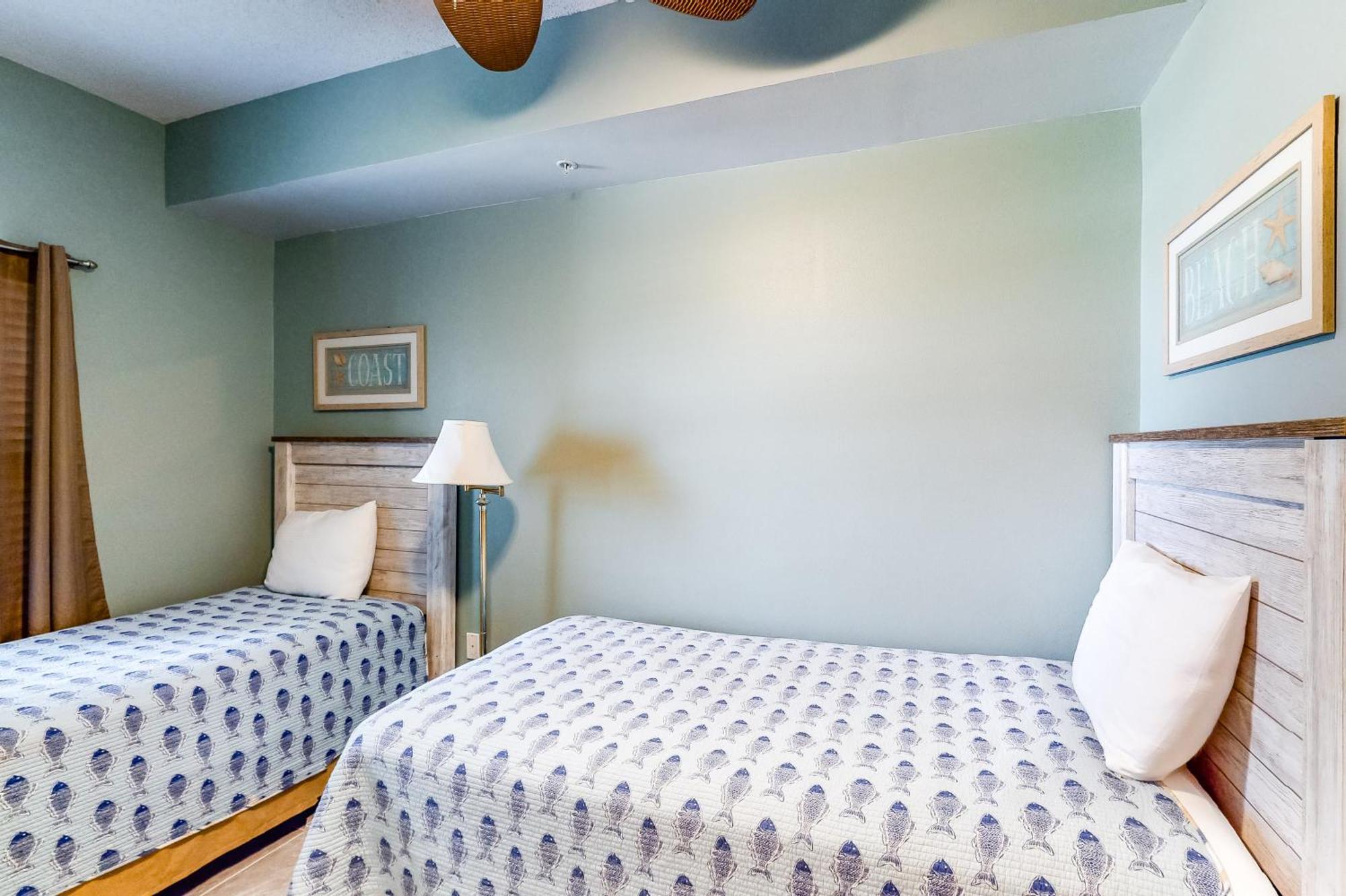Summerwind West Navarre Room photo