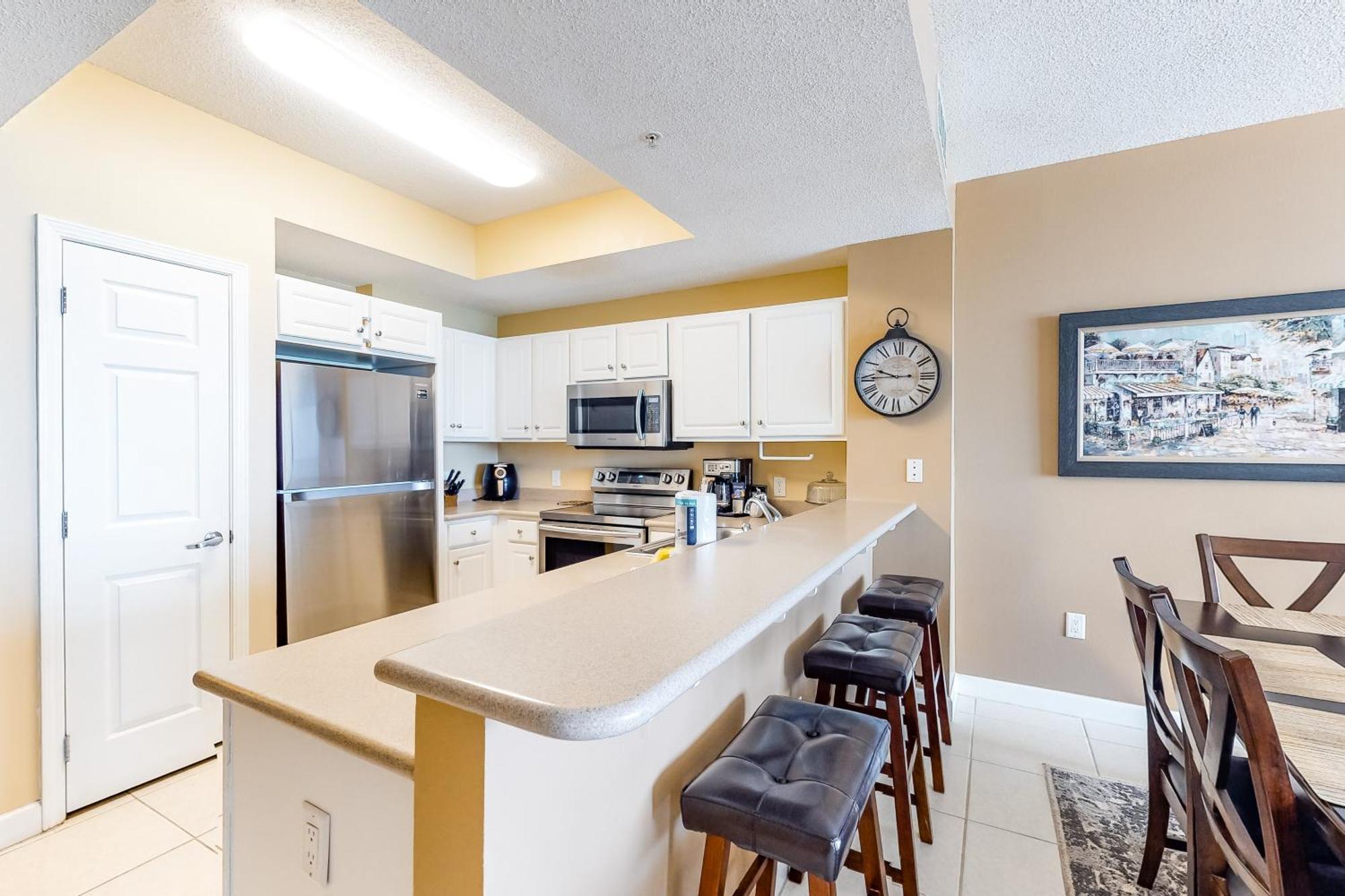 Summerwind West Navarre Room photo